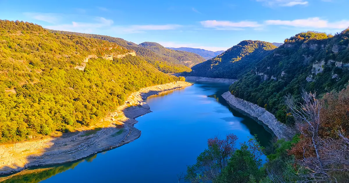 Рыбалка в Испании с берега на реке фото